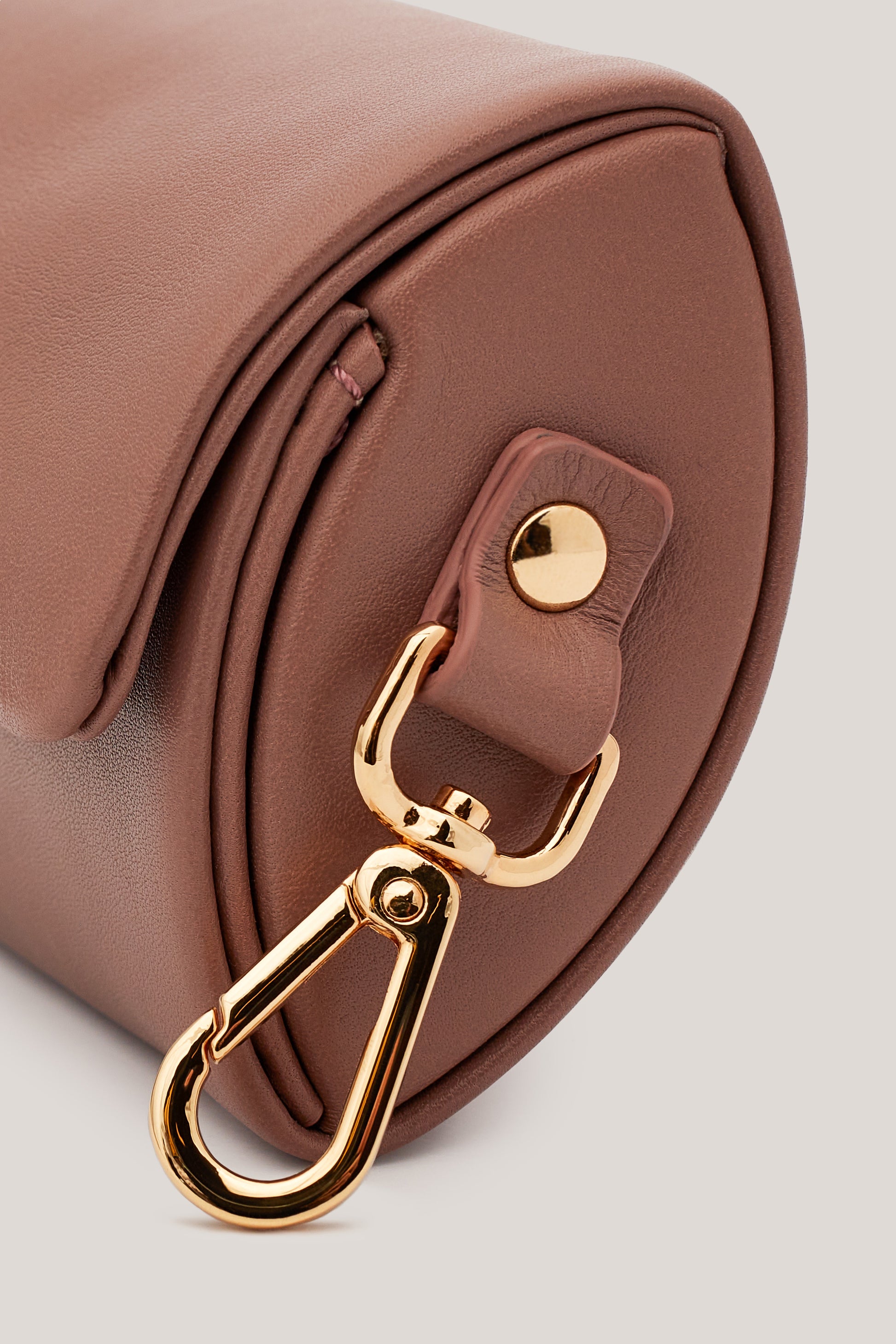 zoomed loop details of Didi Glicine