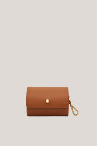 Didi carmelo is a caramel color luxury handbag from Italy